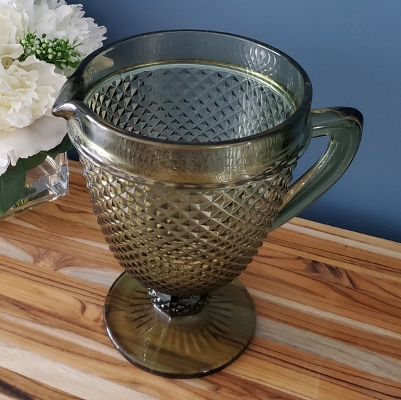 Vintage Olive Green Footed Pedestal Diamond Point Pattern Glass Pitcher Jug - Picture 2 of 6